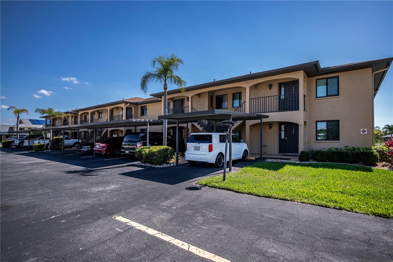 Image 35 of 45 For 232 Cape Coral Parkway E 105