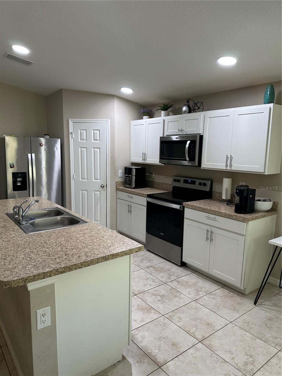 Image 3 of 20 For 4451 Mcallister Lane
