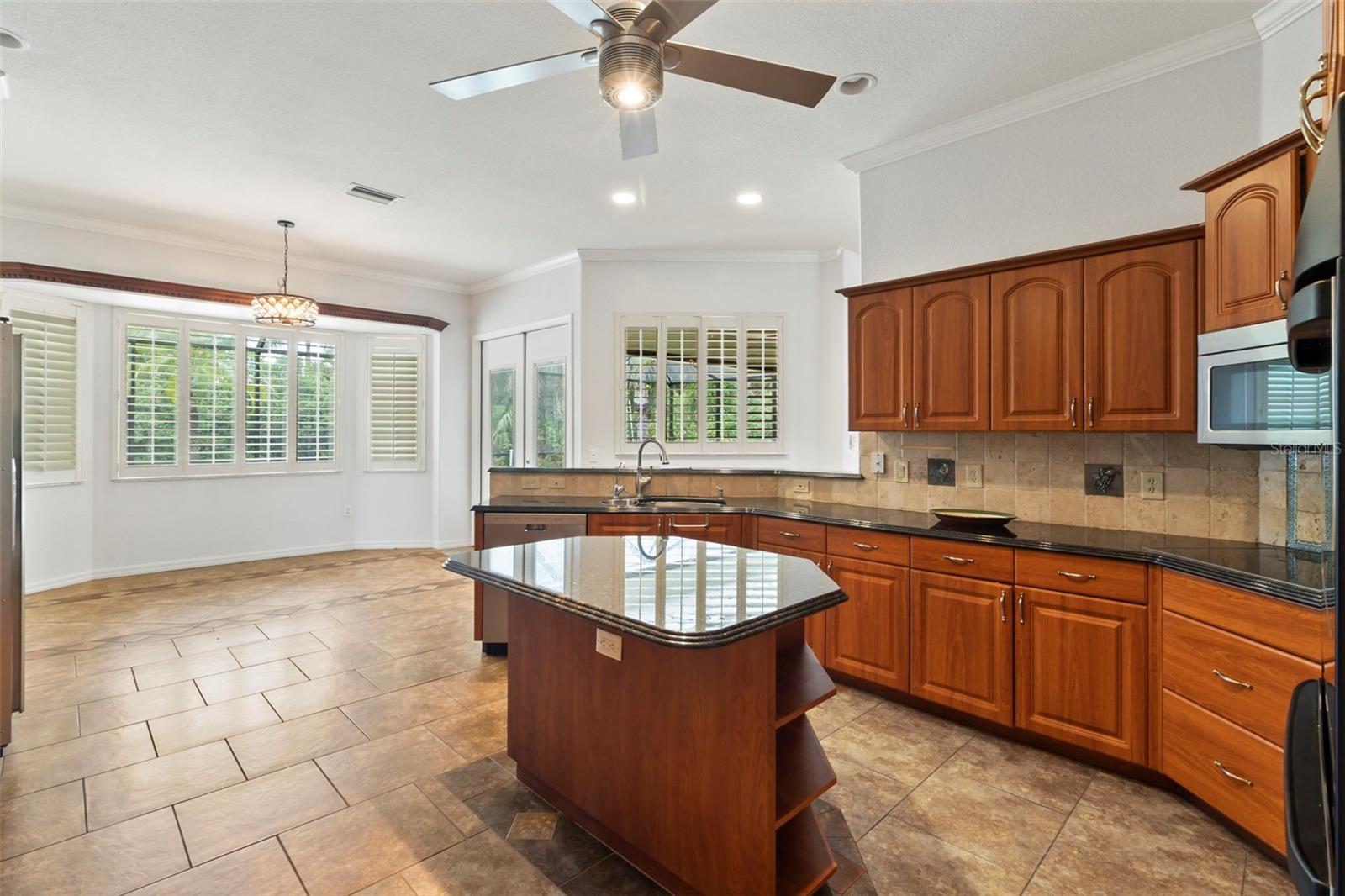 Image 14 of 48 For 281 Hallcrest Terrace