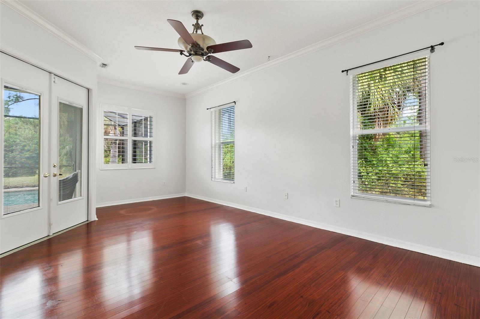 Image 18 of 48 For 281 Hallcrest Terrace