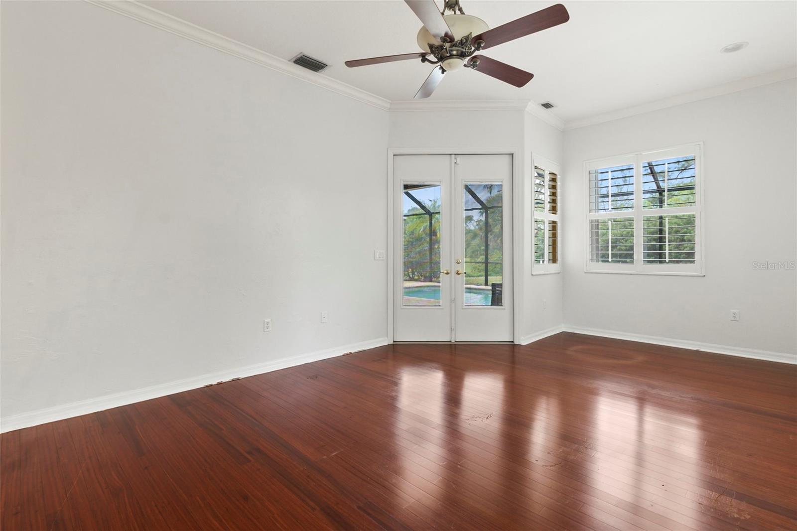 Image 19 of 48 For 281 Hallcrest Terrace