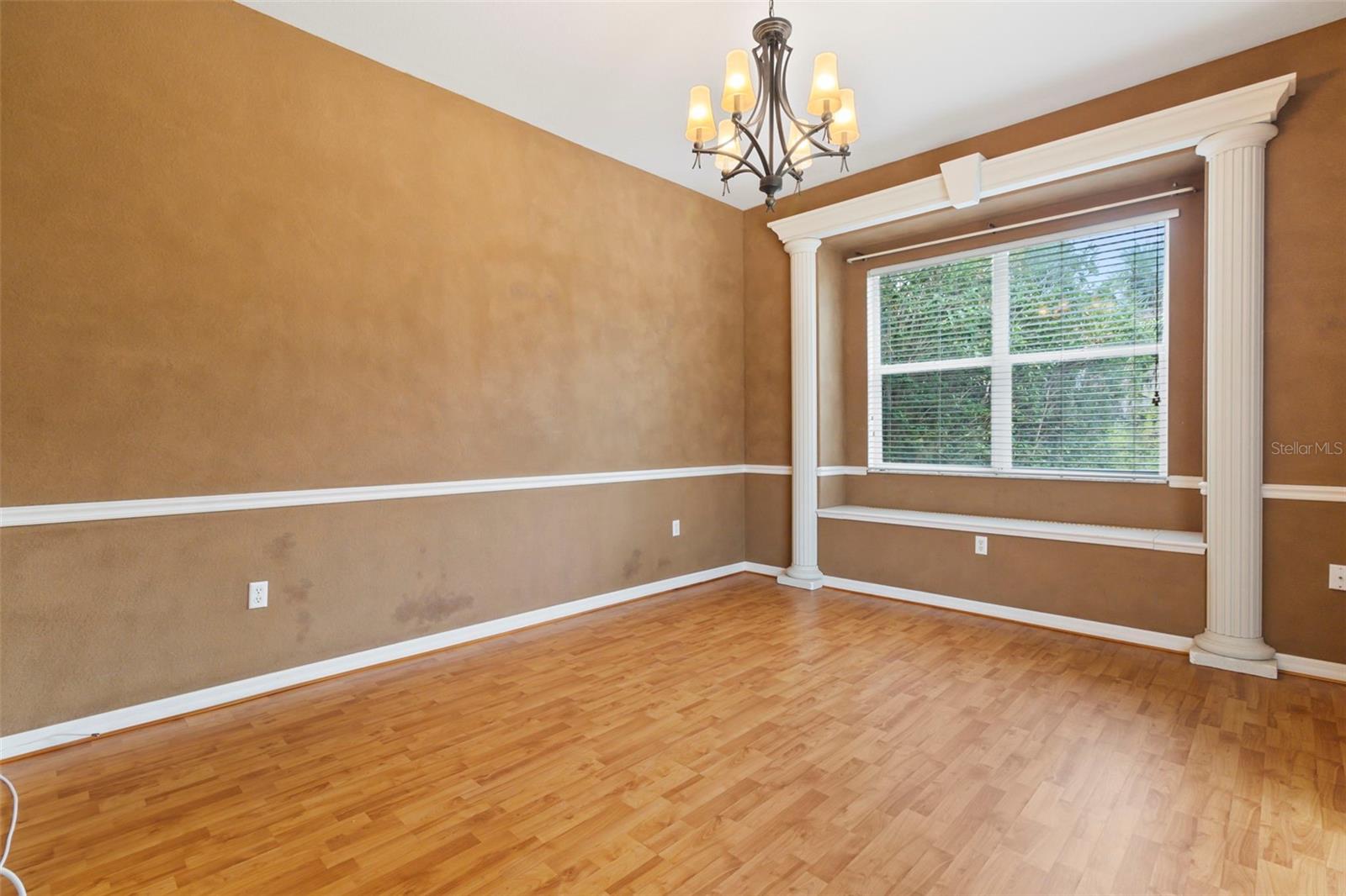 Image 34 of 48 For 281 Hallcrest Terrace