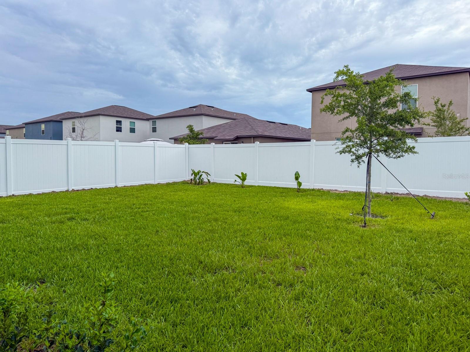 Image 44 of 47 For 111 Rain Lily Avenue
