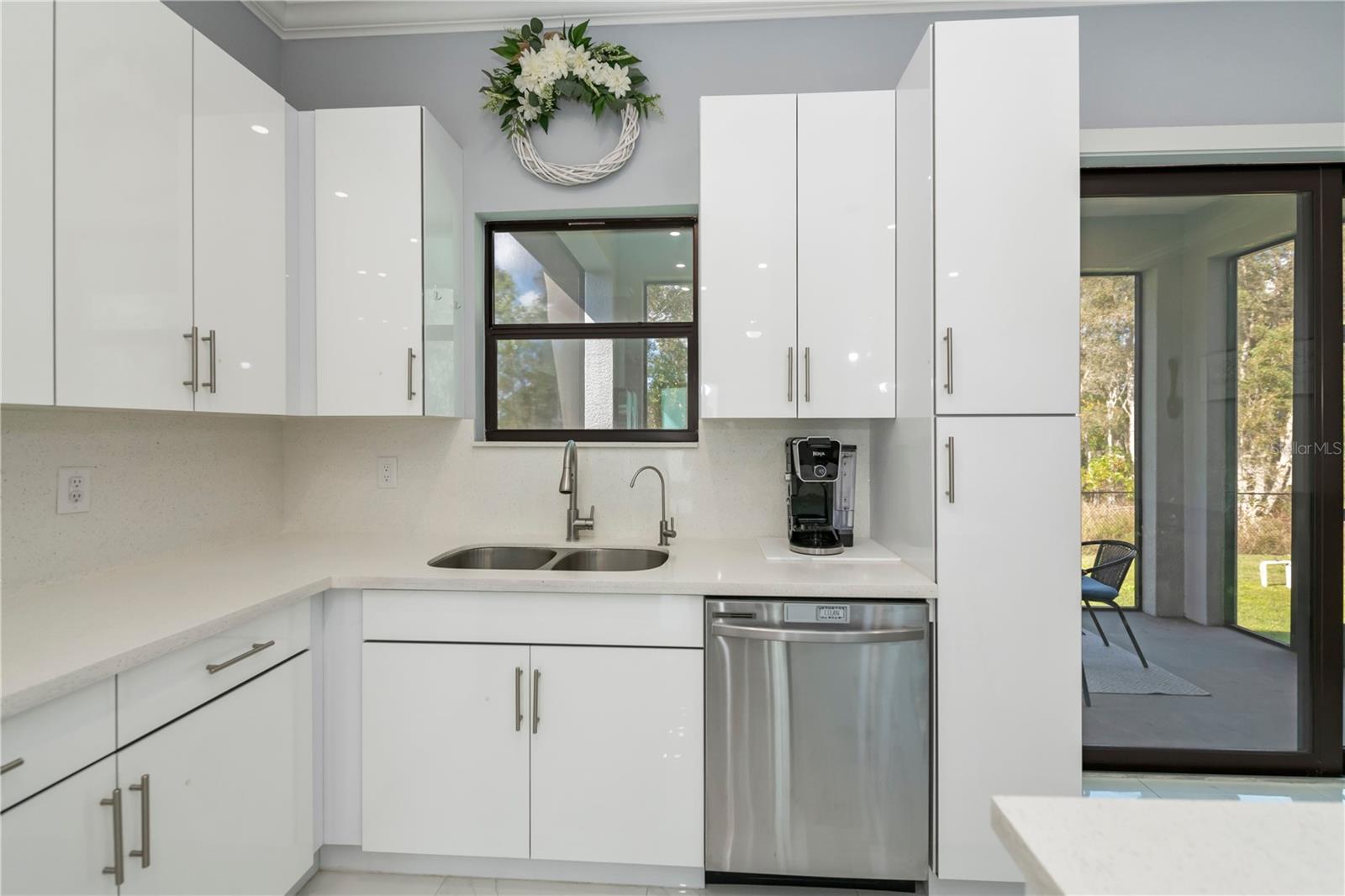 Image 15 of 53 For 816 Bell Boulevard S