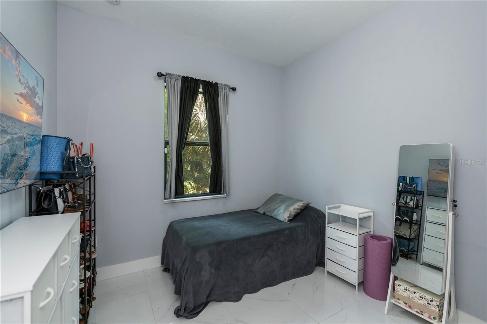 Image 36 of 53 For 816 Bell Boulevard S