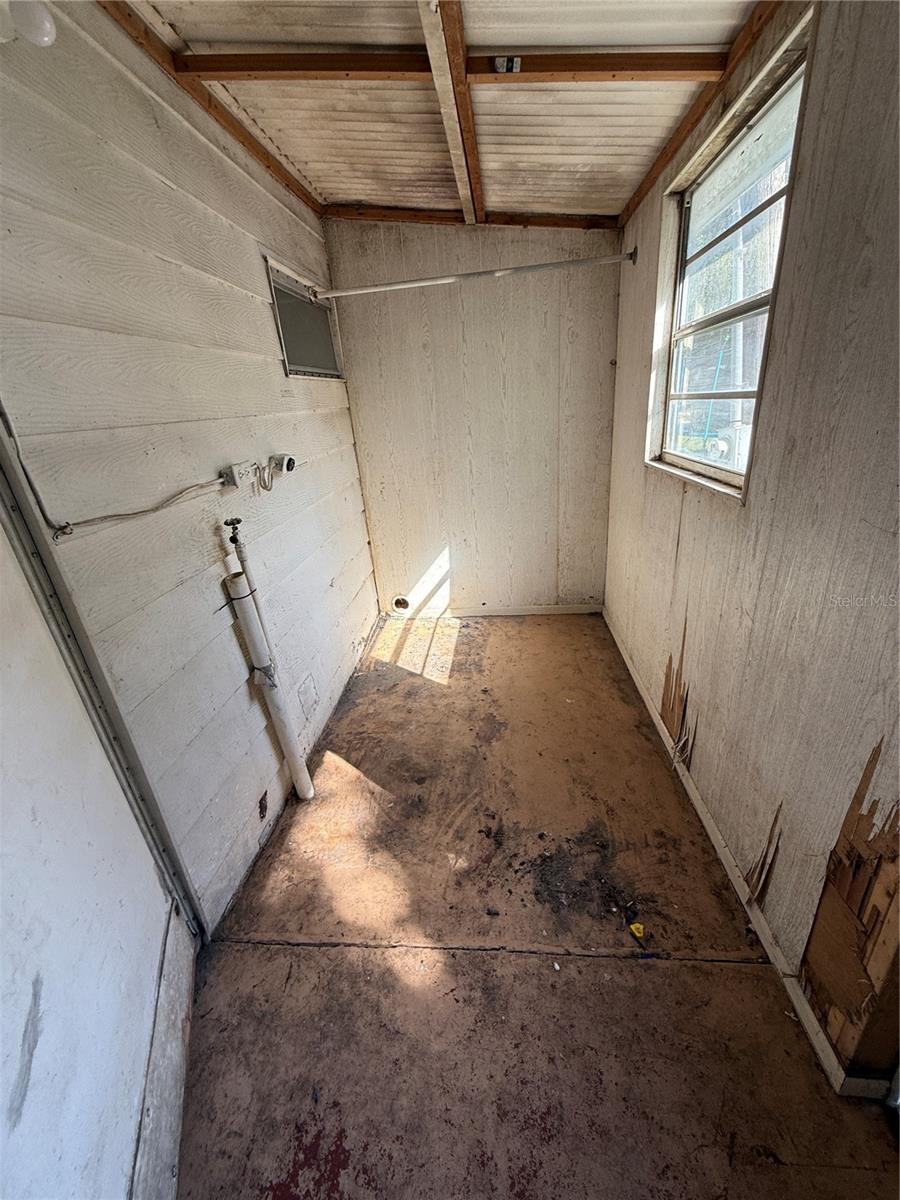 Image 18 of 19 For 9054 Temple Drive