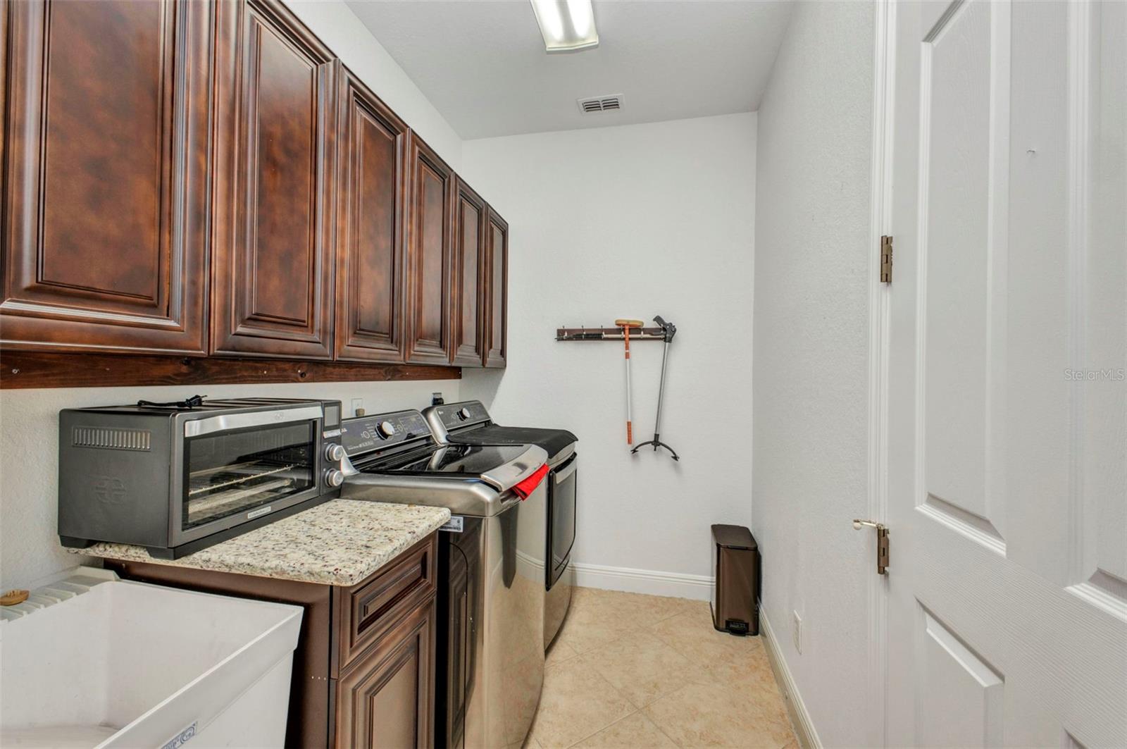 Image 16 of 45 For 24312 Westgate Boulevard