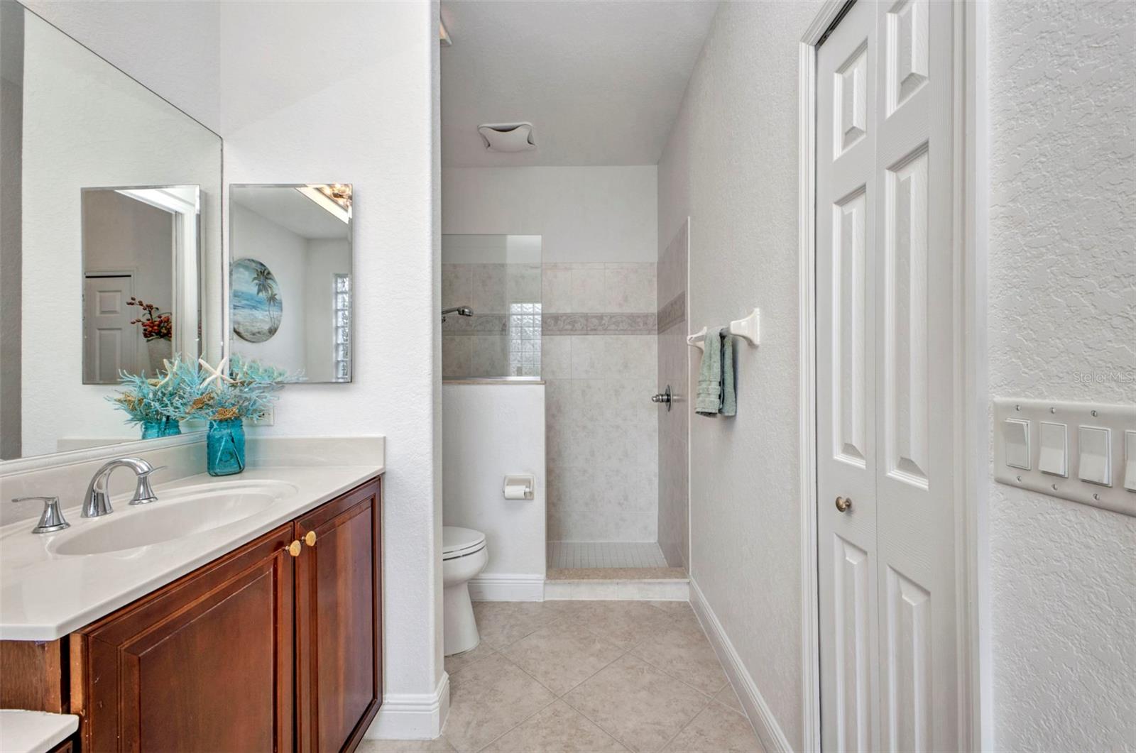Image 19 of 45 For 24312 Westgate Boulevard