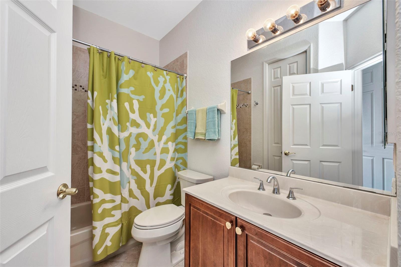 Image 22 of 45 For 24312 Westgate Boulevard