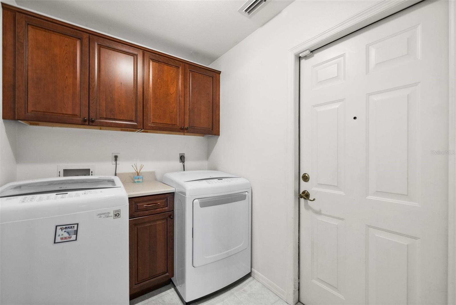 Image 31 of 37 For 512 18th Avenue