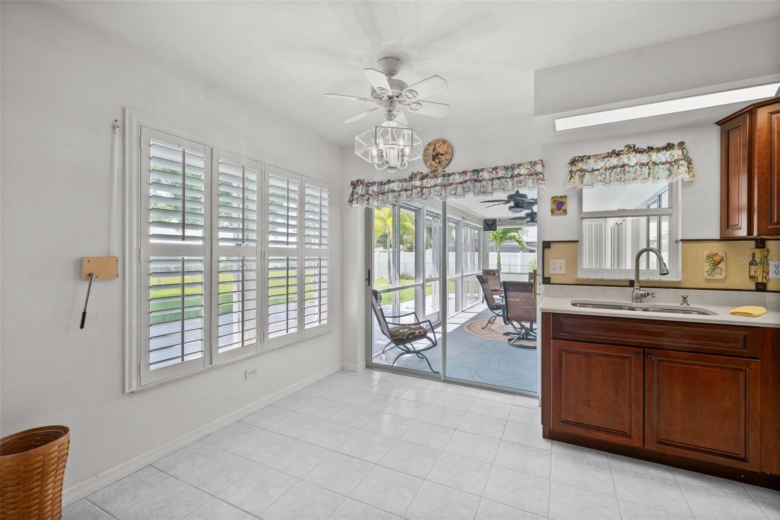 Image 7 of 37 For 512 18th Avenue