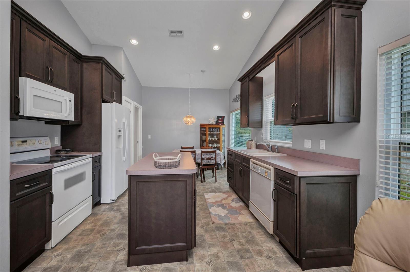 Image 10 of 41 For 1876 Birmingham Boulevard