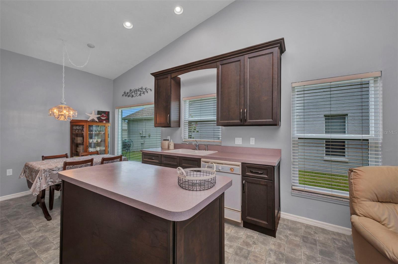 Image 11 of 41 For 1876 Birmingham Boulevard