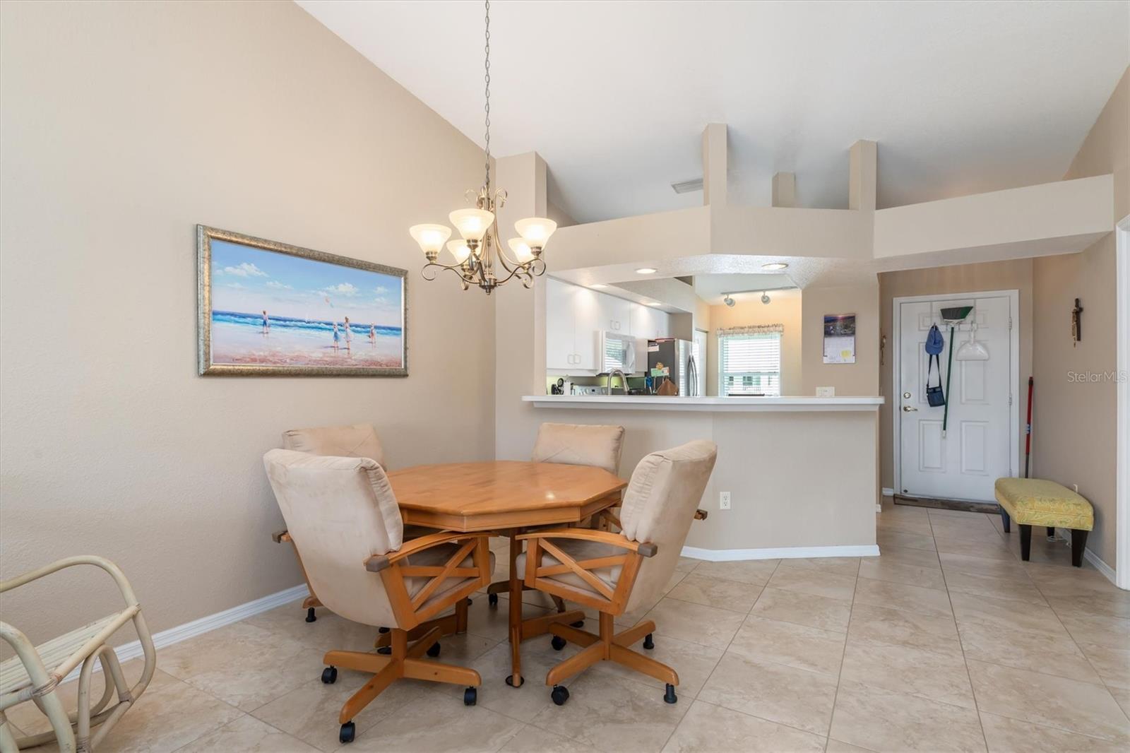 Image 11 of 46 For 5725 Greenwood Avenue 8203