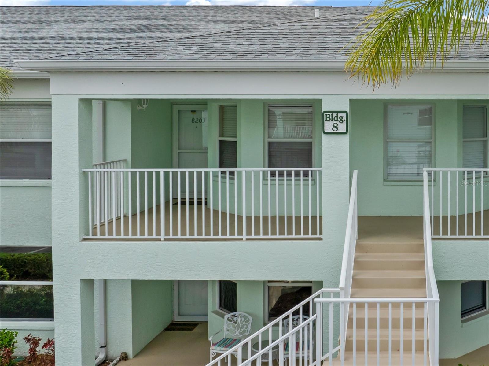 Image 2 of 46 For 5725 Greenwood Avenue 8203