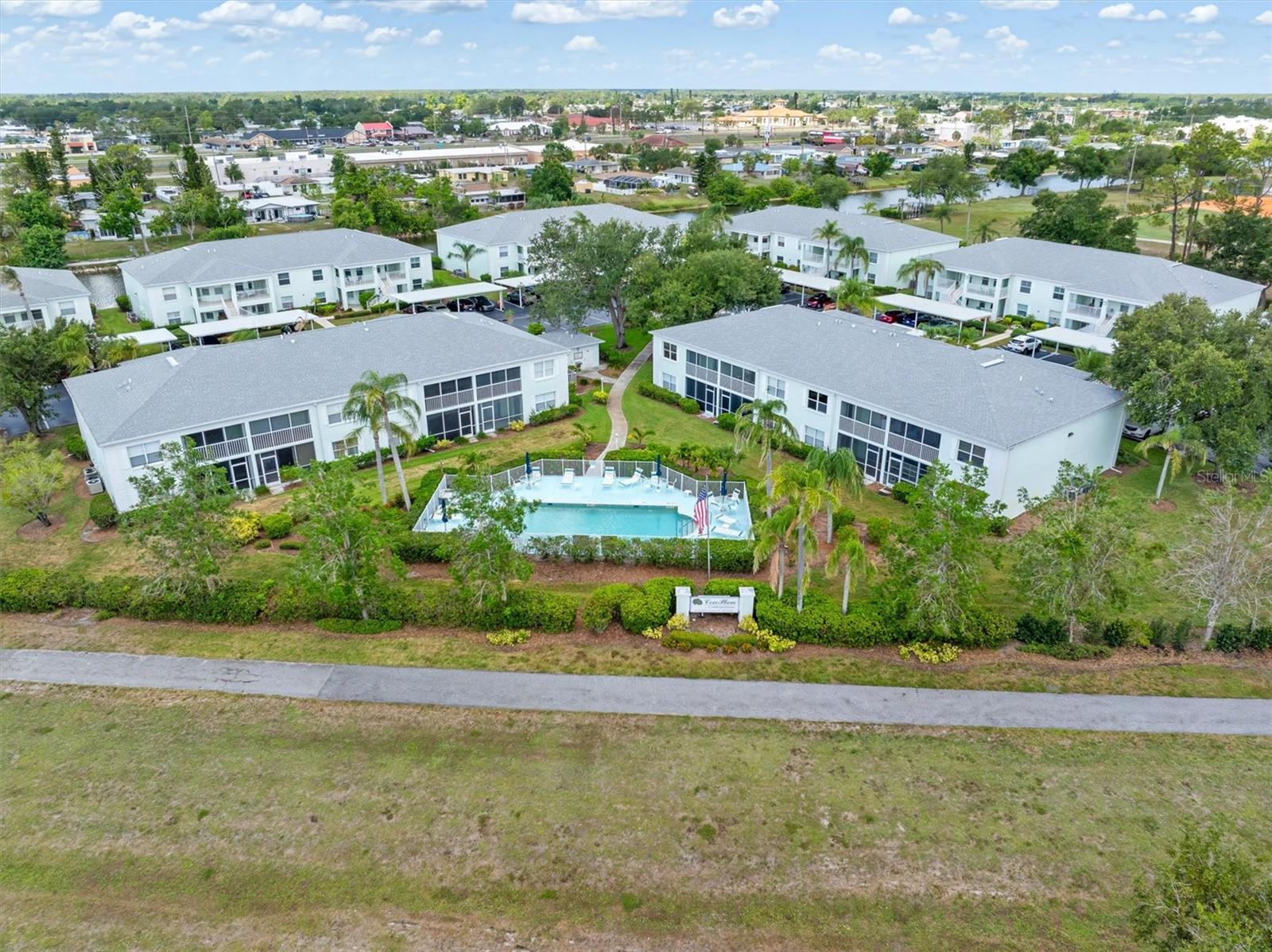 Image 38 of 46 For 5725 Greenwood Avenue 8203