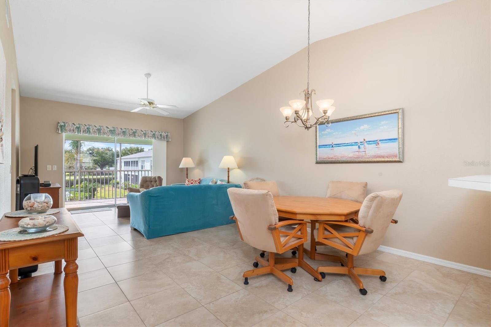 Image 4 of 46 For 5725 Greenwood Avenue 8203