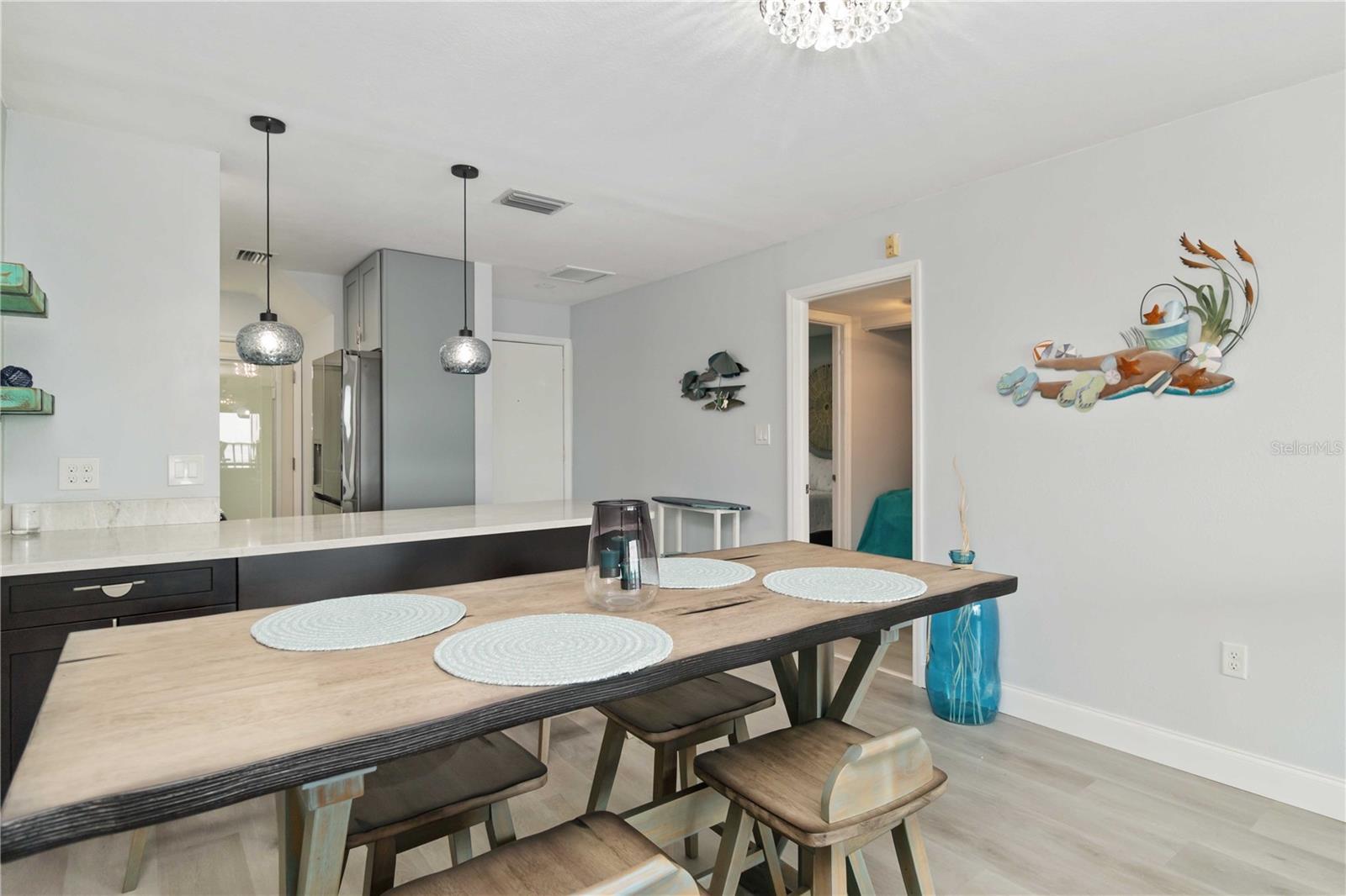 Image 11 of 65 For 1500 Park Beach Circle 5e