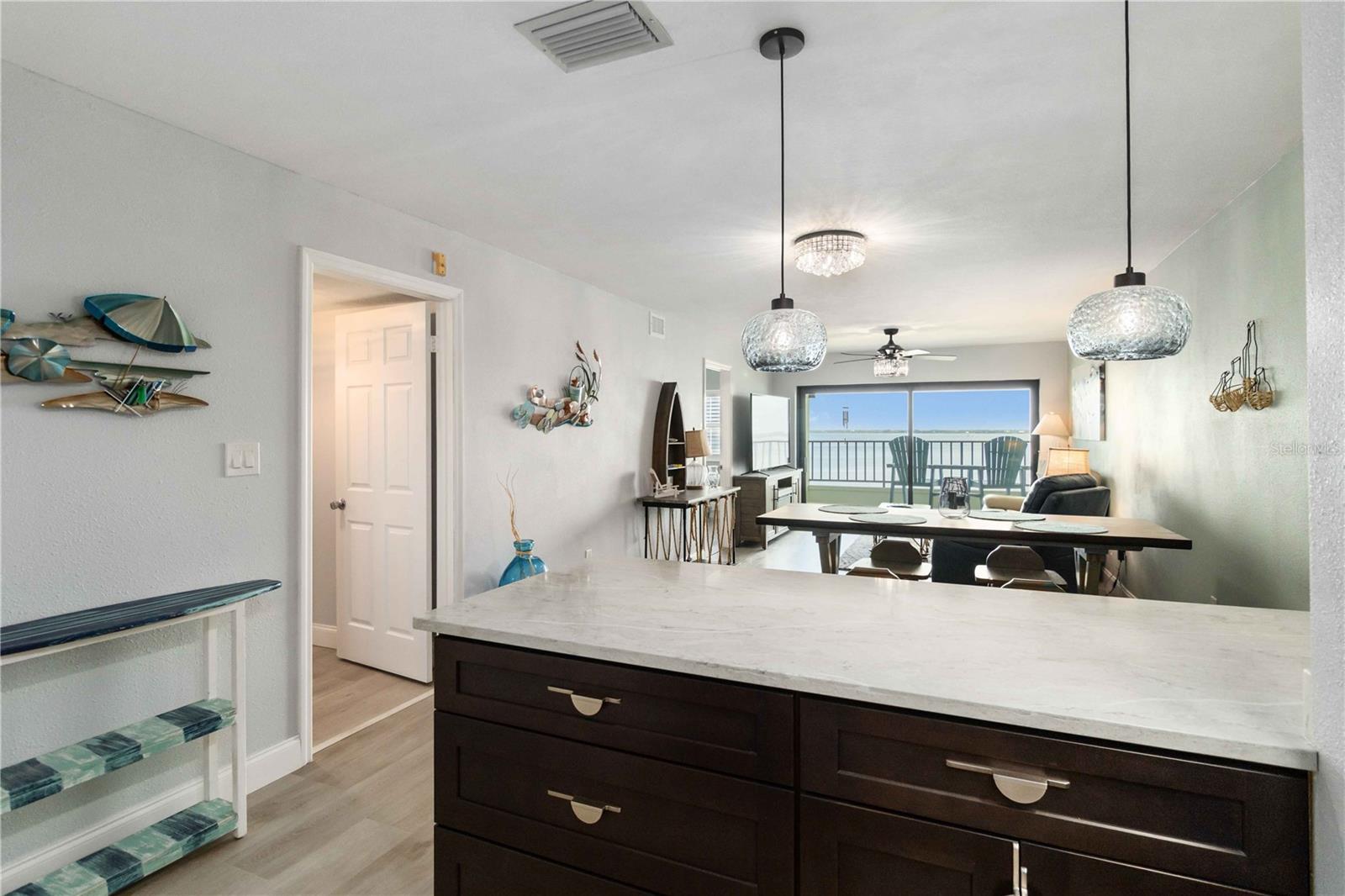 Image 16 of 65 For 1500 Park Beach Circle 5e
