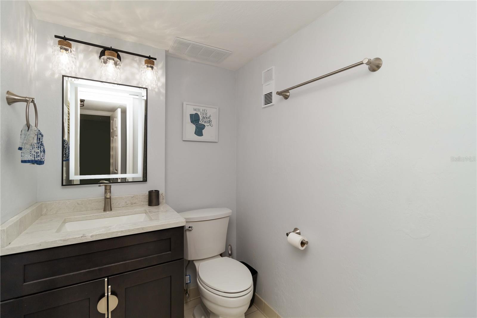 Image 33 of 65 For 1500 Park Beach Circle 5e