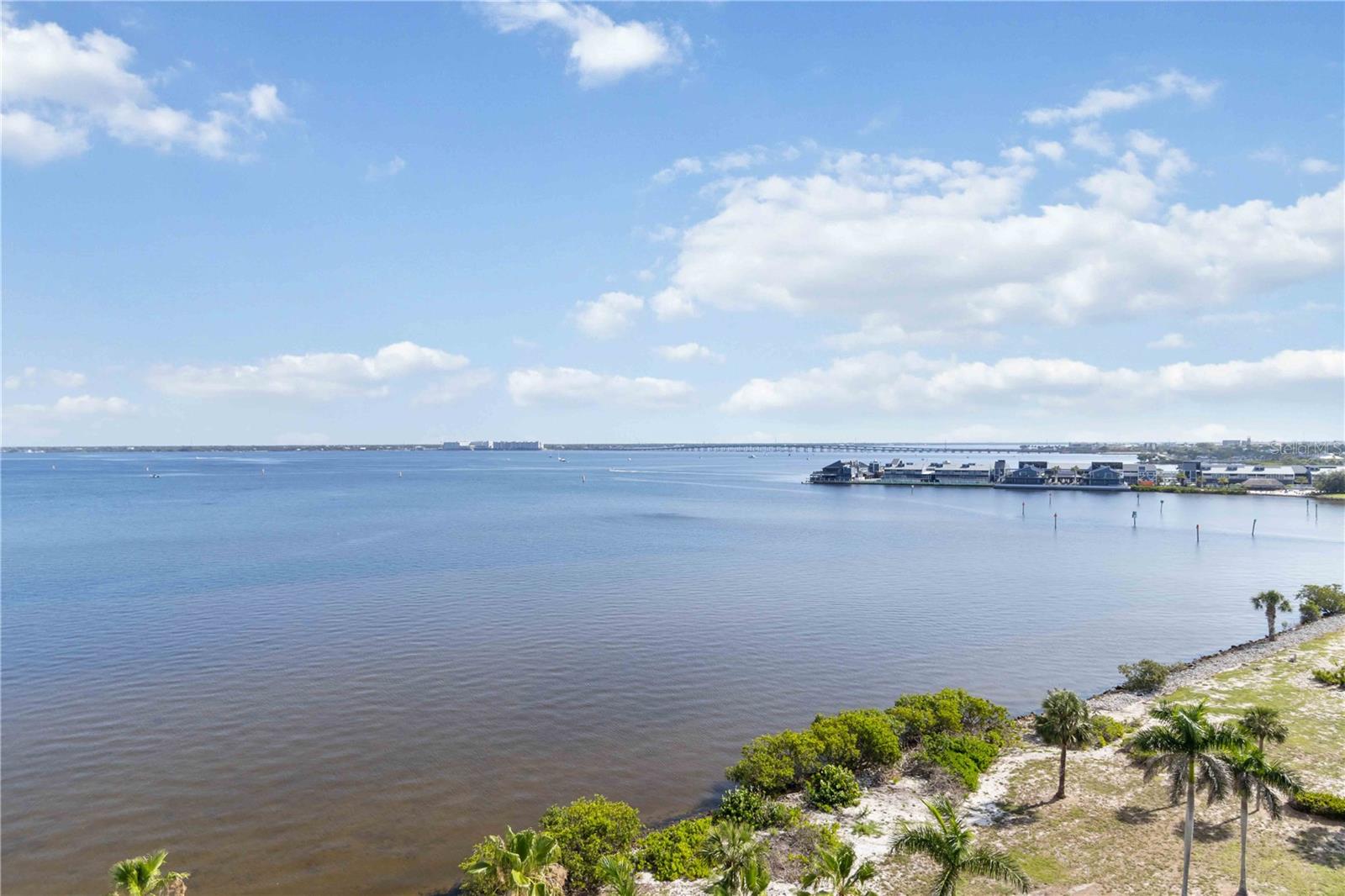 Image 41 of 65 For 1500 Park Beach Circle 5e