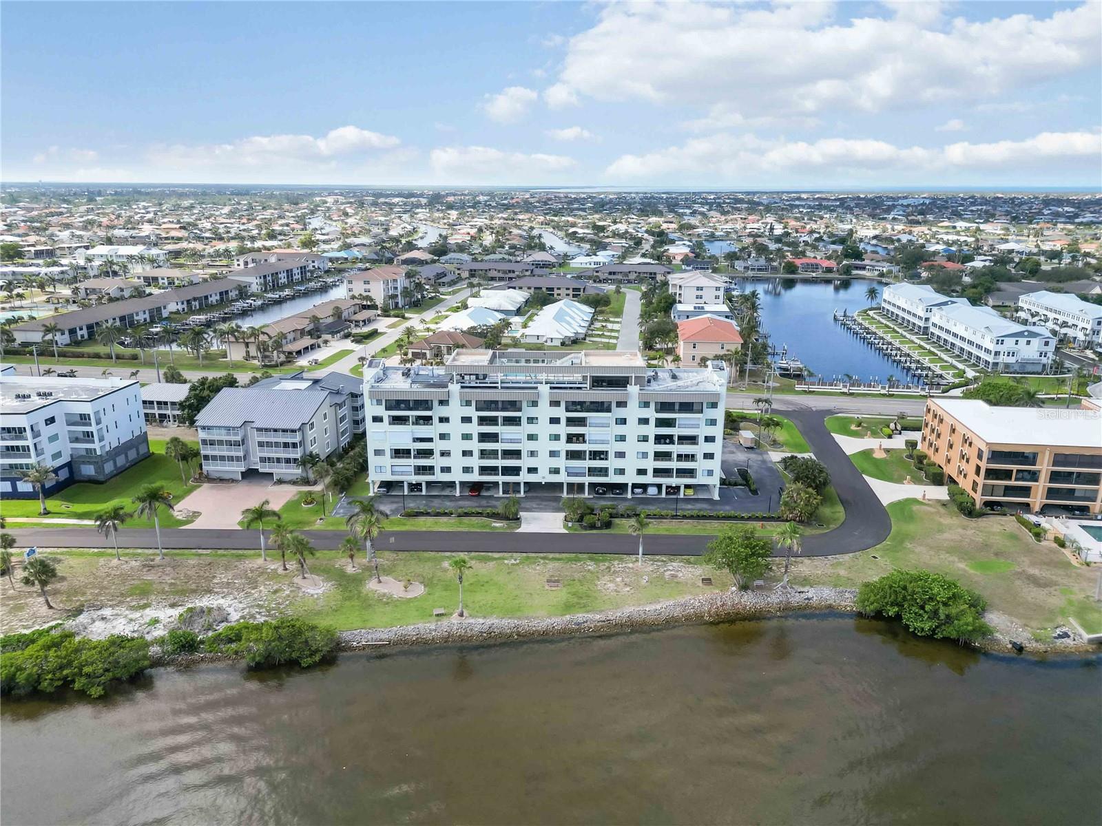Image 55 of 65 For 1500 Park Beach Circle 5e