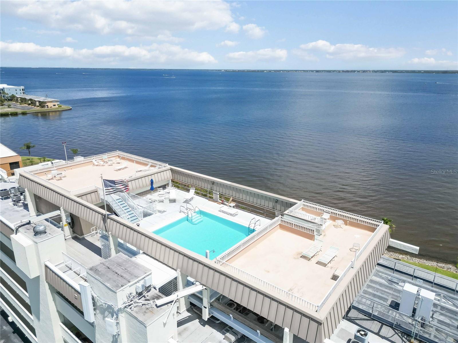 Image 61 of 65 For 1500 Park Beach Circle 5e