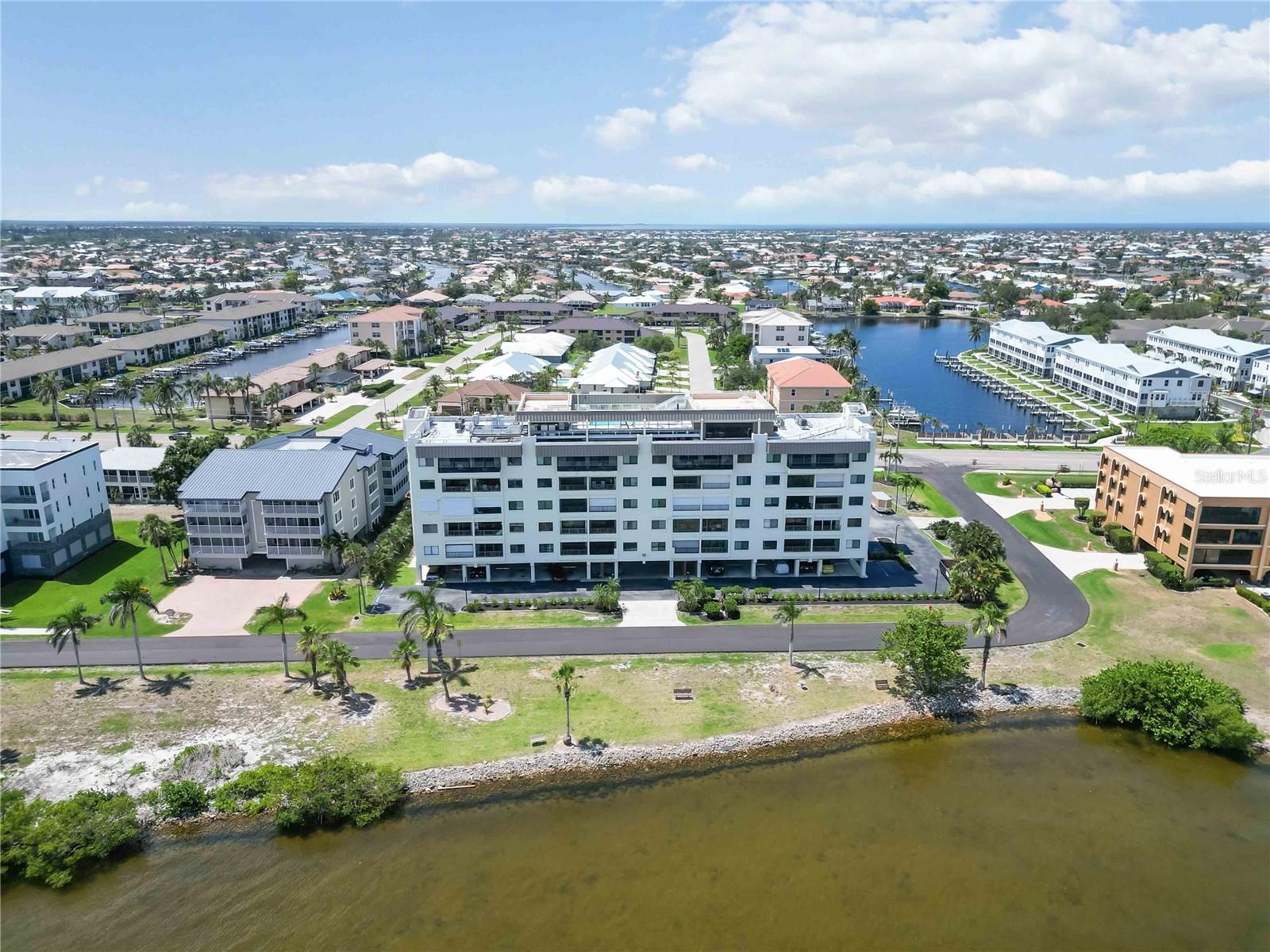 Image 62 of 65 For 1500 Park Beach Circle 5e