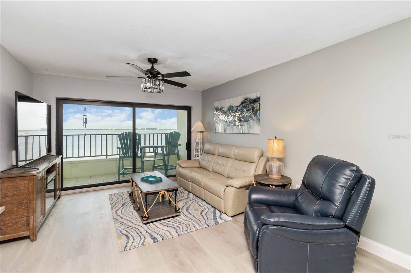 Image 9 of 65 For 1500 Park Beach Circle 5e