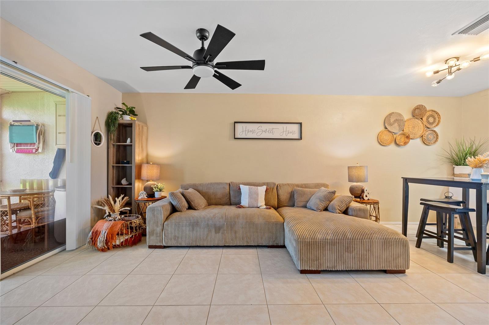 Image 5 of 33 For 12538 Kingsway Circle 1503