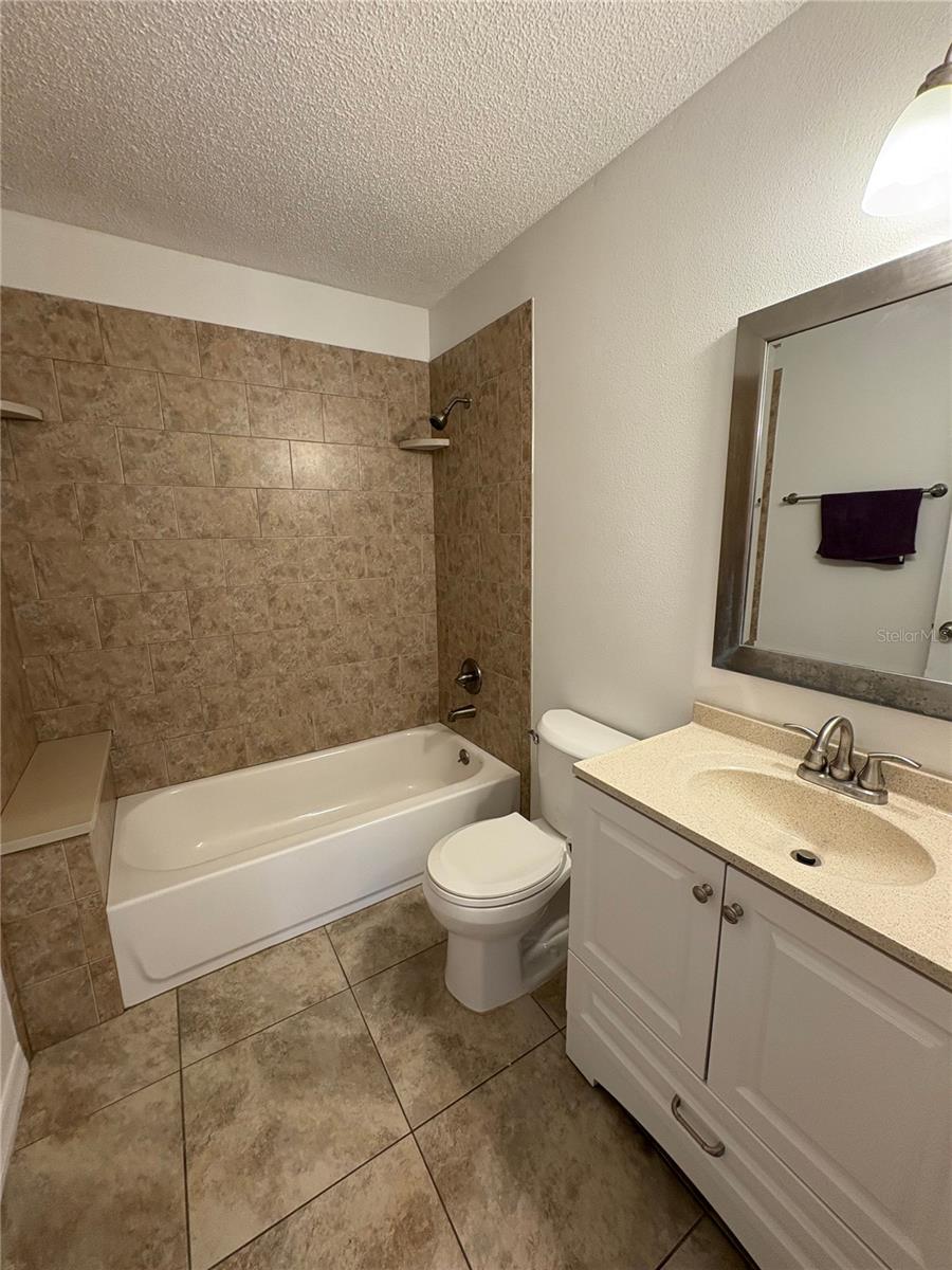 Image 11 of 13 For 11255 Pendleton Avenue B