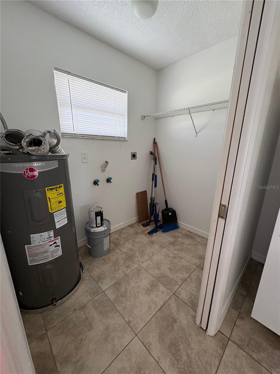 Image 13 of 13 For 11255 Pendleton Avenue B