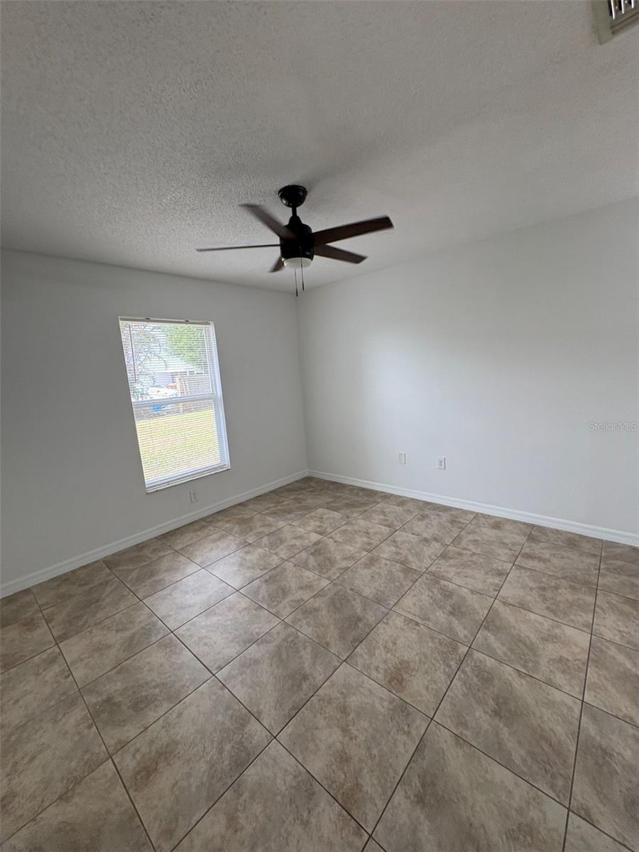 Image 5 of 13 For 11255 Pendleton Avenue B