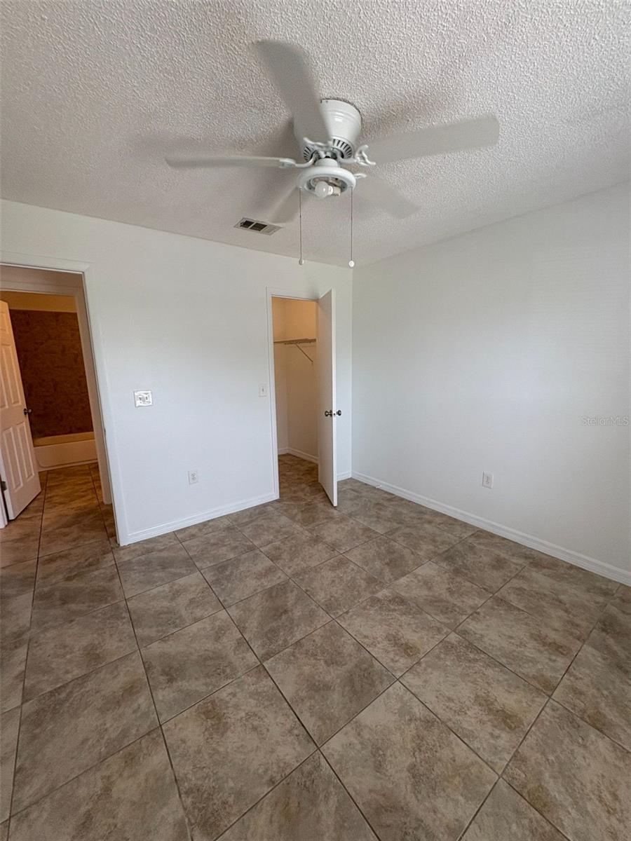Image 8 of 13 For 11255 Pendleton Avenue B