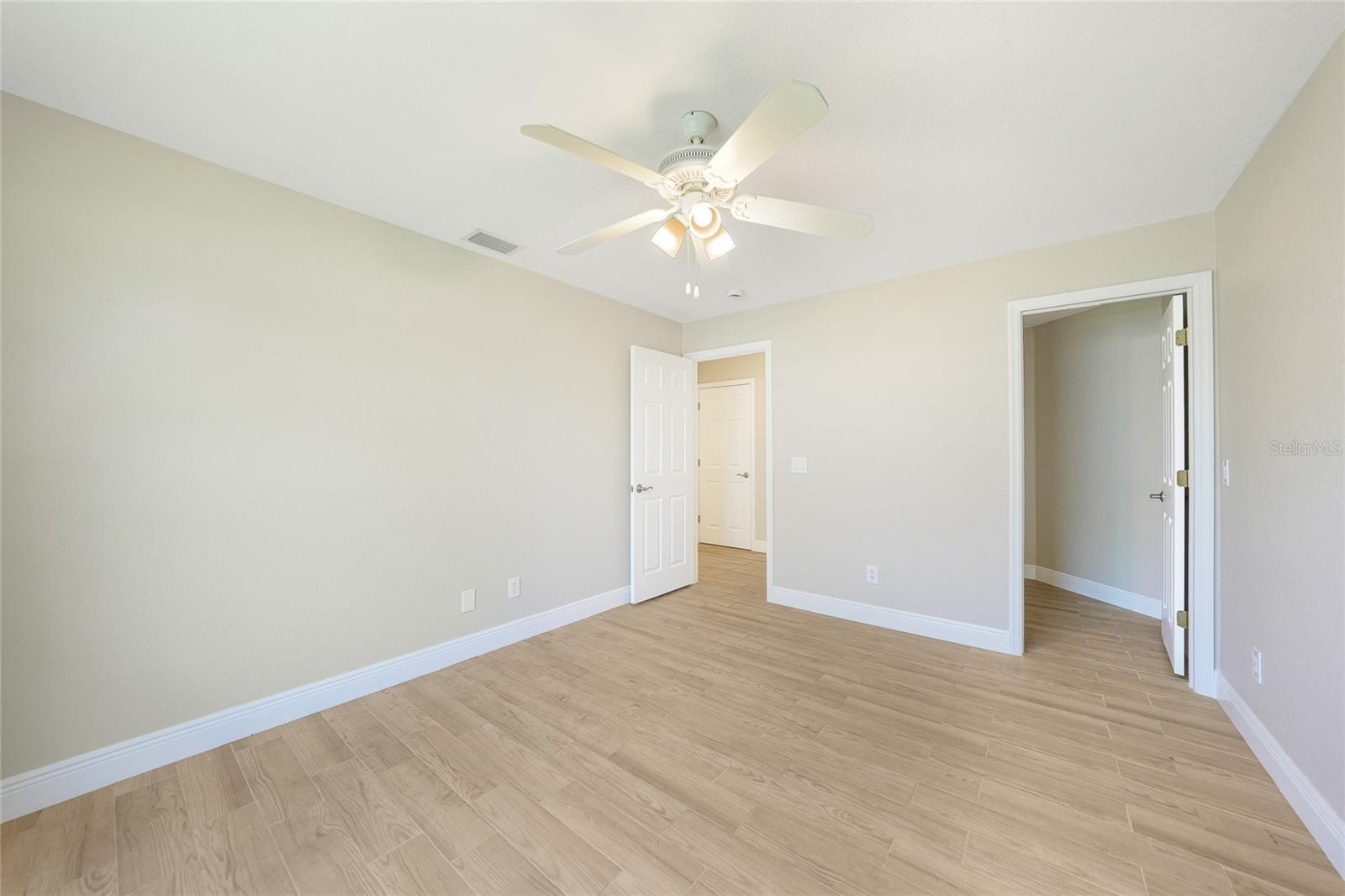 Image 20 of 48 For 11615 Pine Avenue