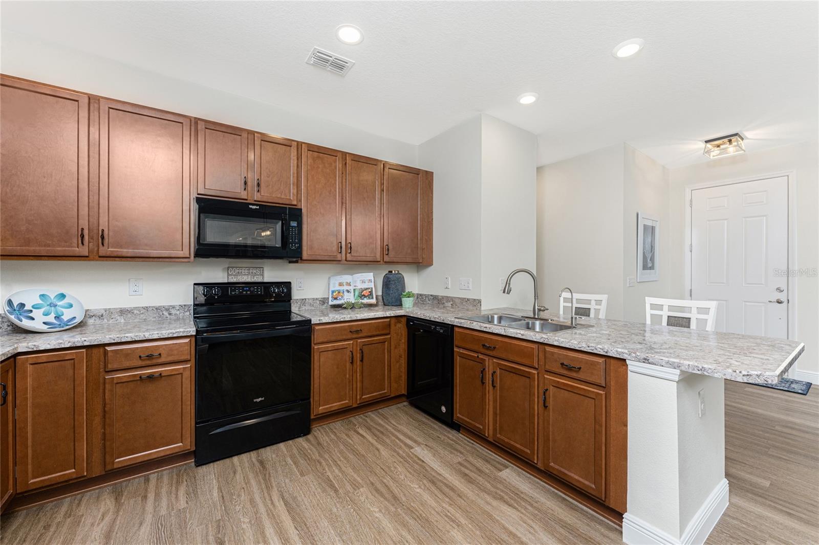 Image 15 of 42 For 8866 Tuscany Isles Drive