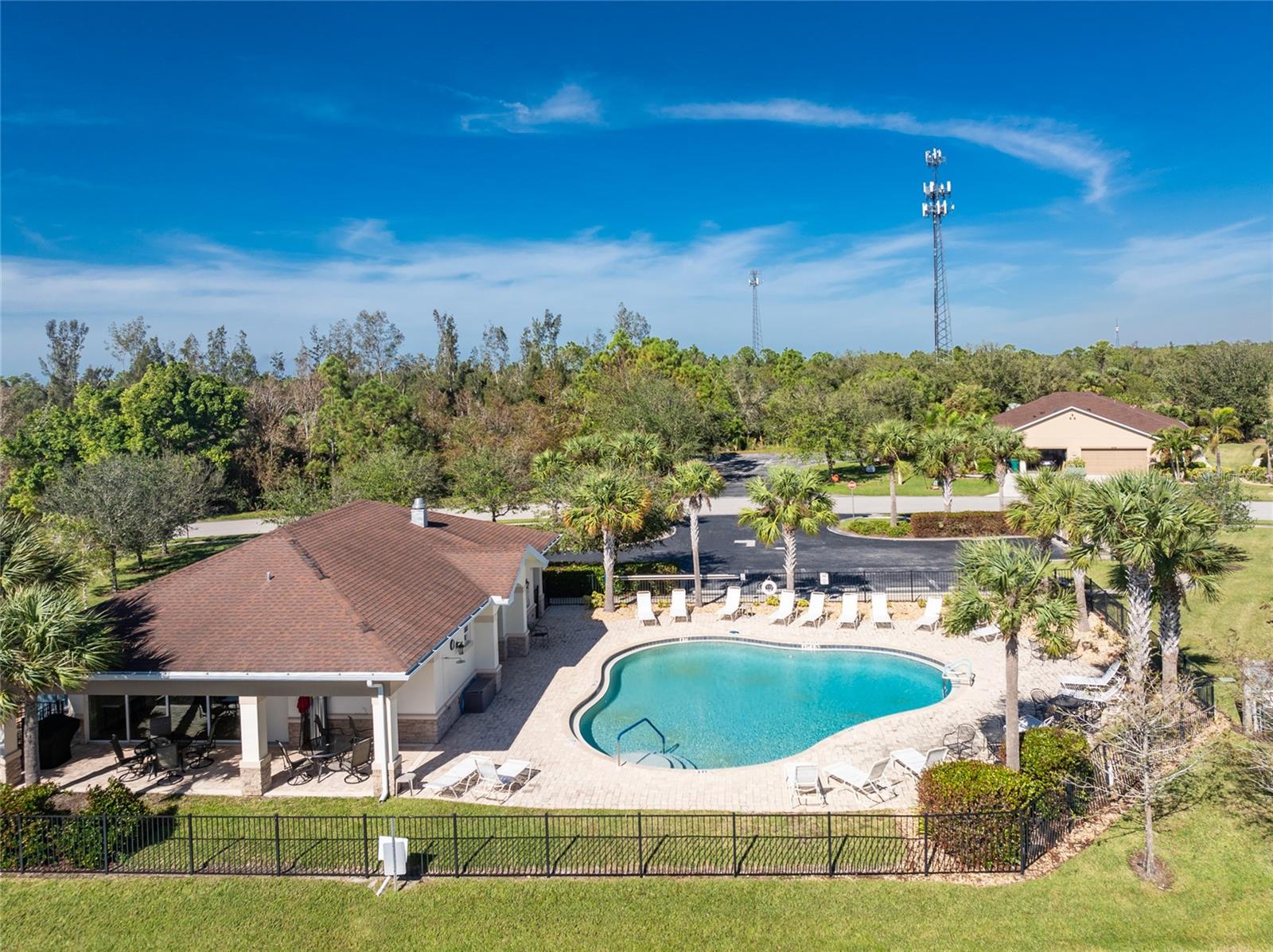 Image 34 of 42 For 8866 Tuscany Isles Drive