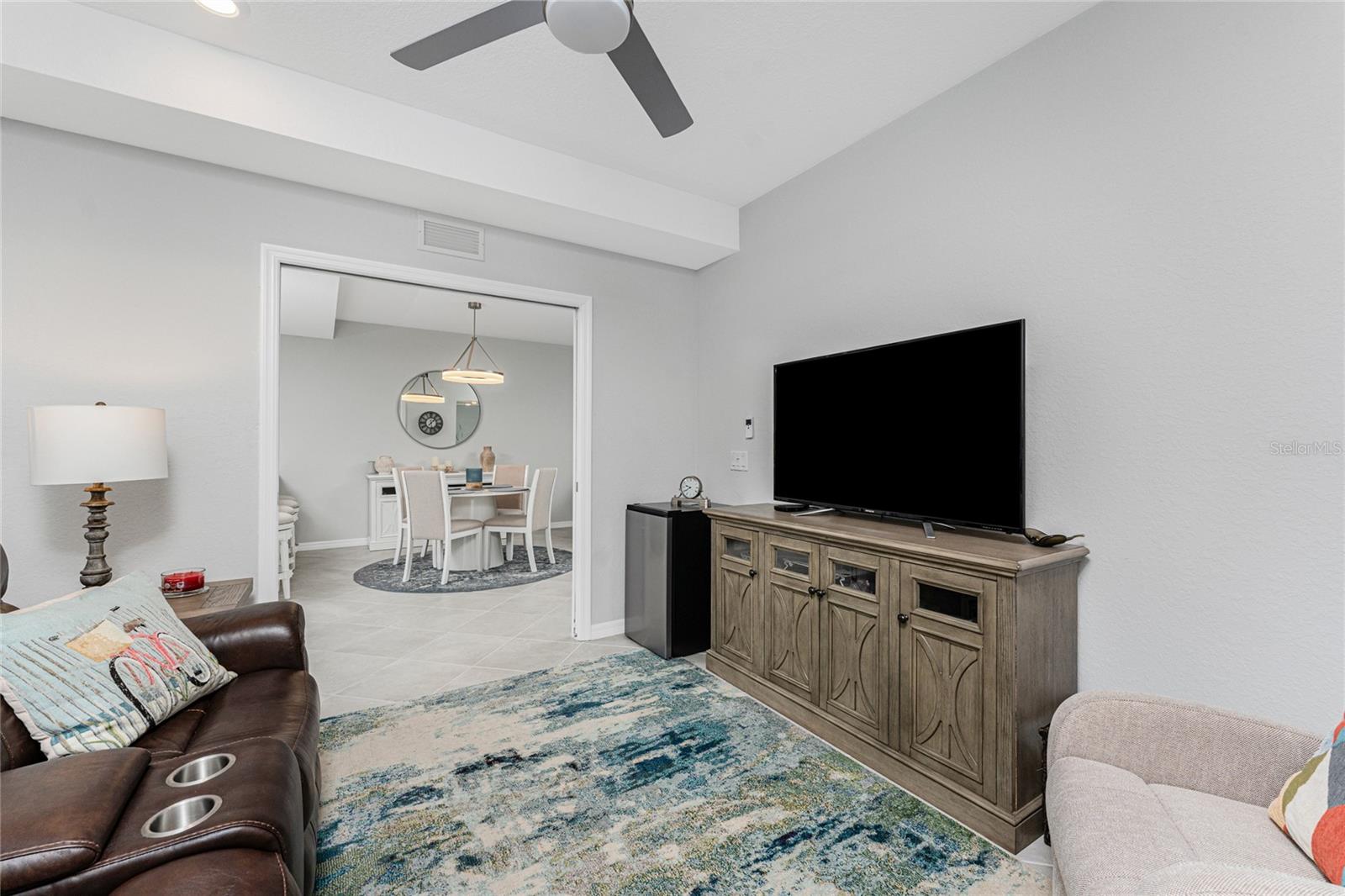 Image 18 of 54 For 14257 Heritage Landing Boulevard 1115