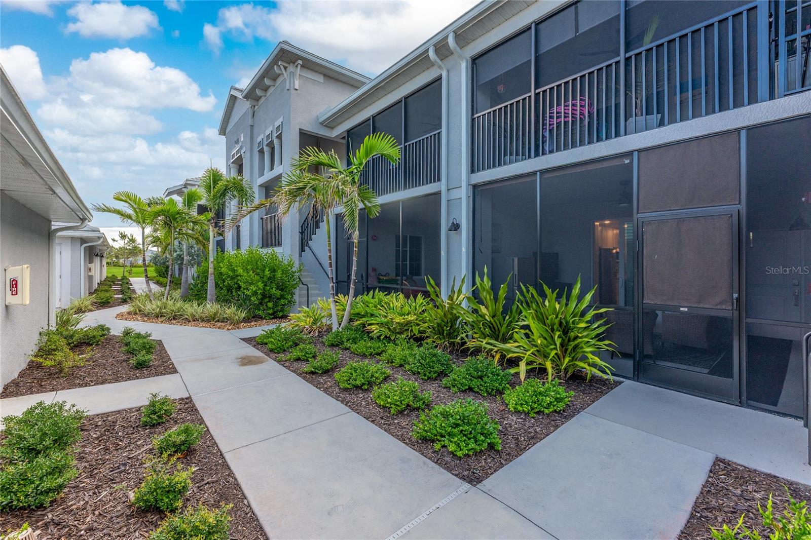 Image 3 of 54 For 14257 Heritage Landing Boulevard 1115