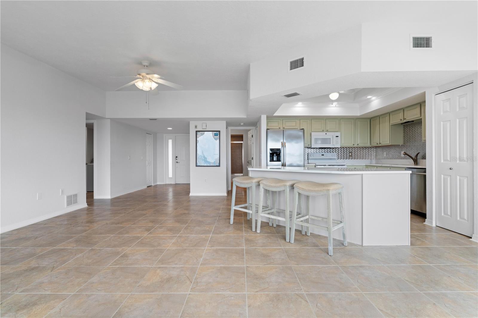 Image 5 of 41 For 101 Marion Court 133