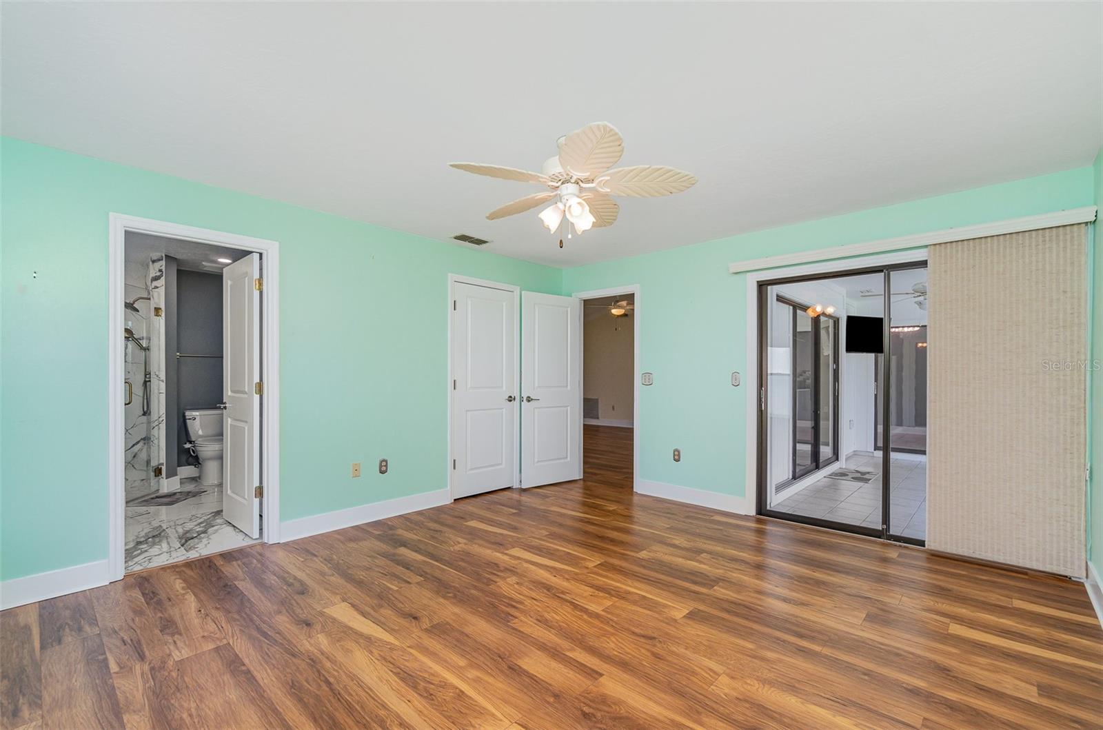 Image 13 of 35 For 541 Wekiva River Court 94