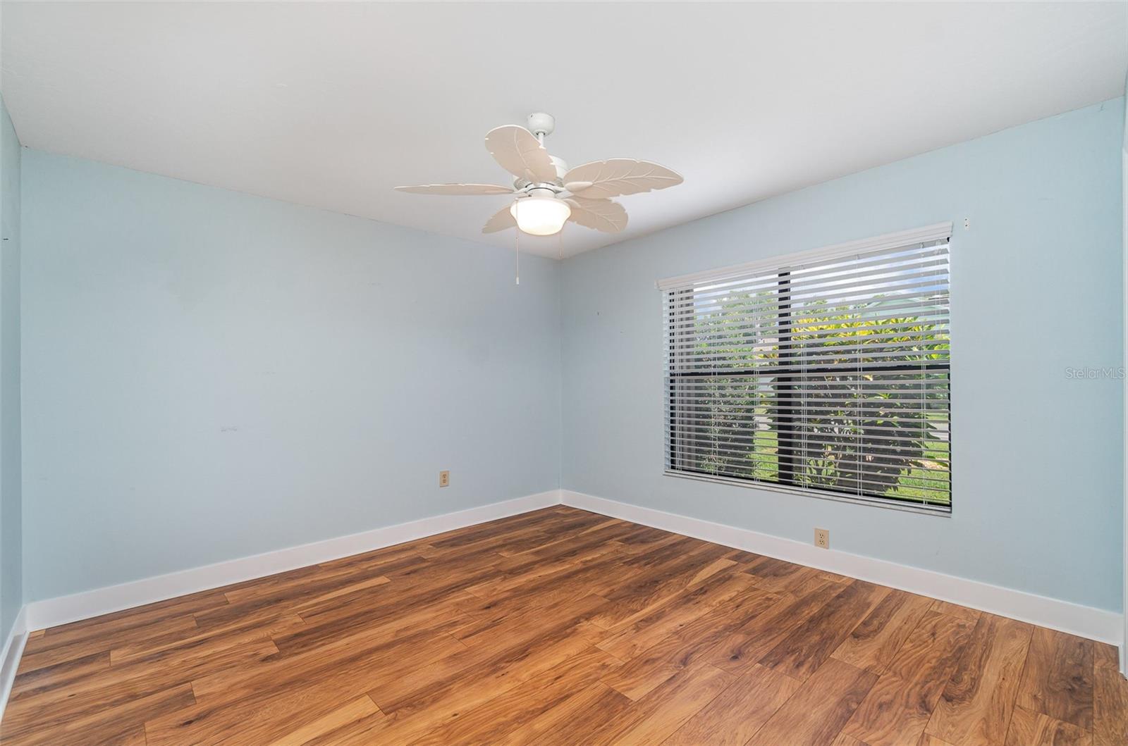 Image 16 of 35 For 541 Wekiva River Court 94