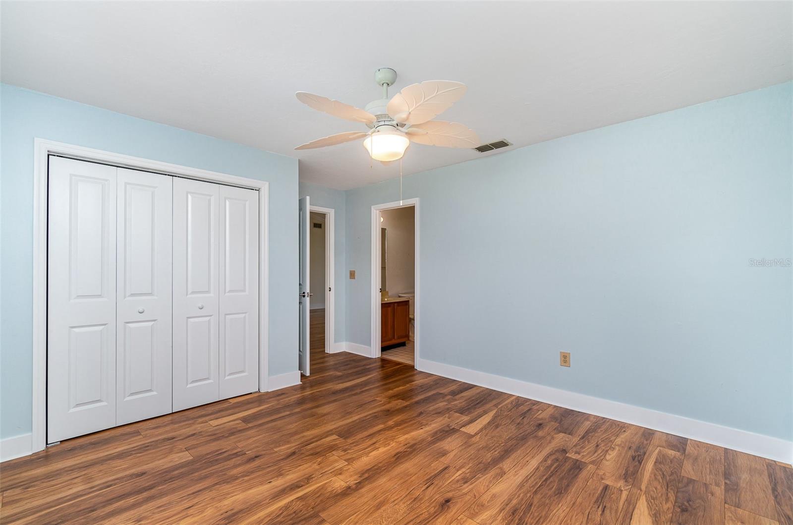 Image 17 of 35 For 541 Wekiva River Court 94