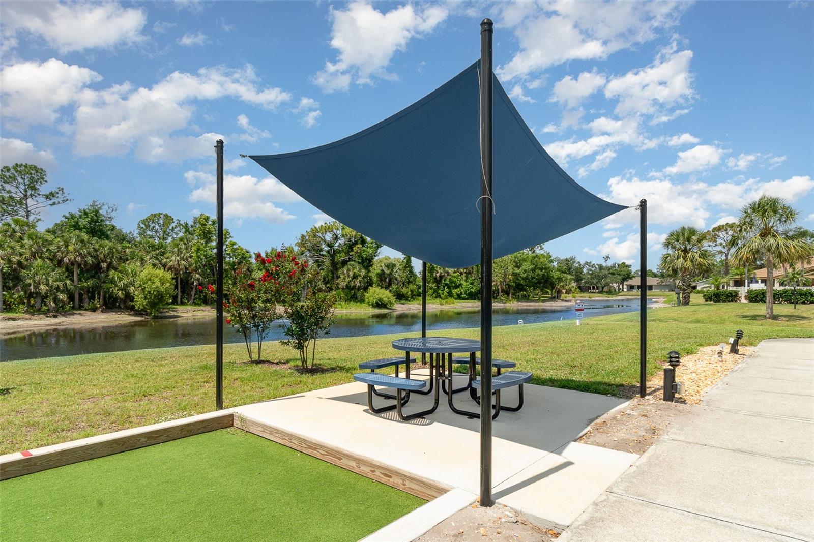 Image 30 of 35 For 541 Wekiva River Court 94