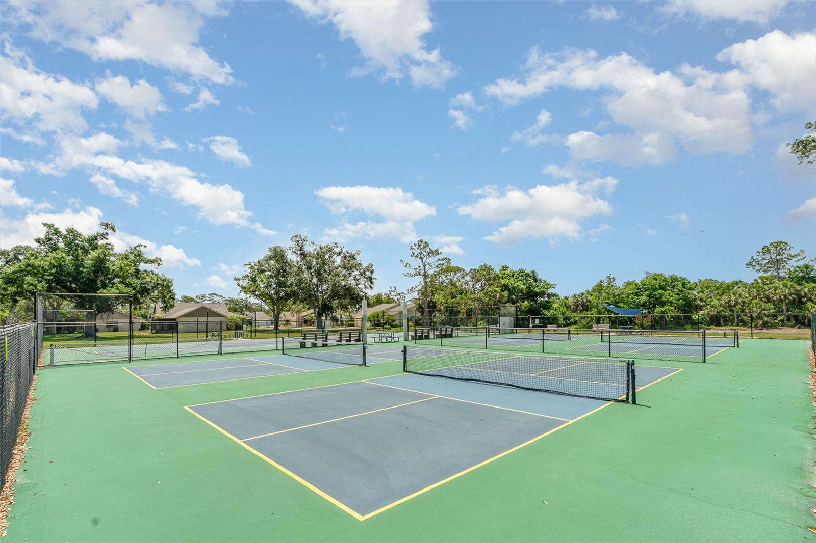 Image 32 of 35 For 541 Wekiva River Court 94