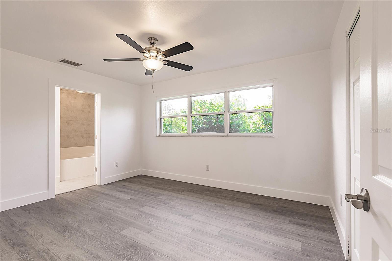Image 17 of 44 For 3129 Buttonwood Place