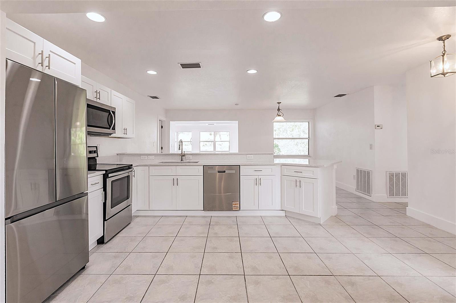 Image 7 of 44 For 3129 Buttonwood Place