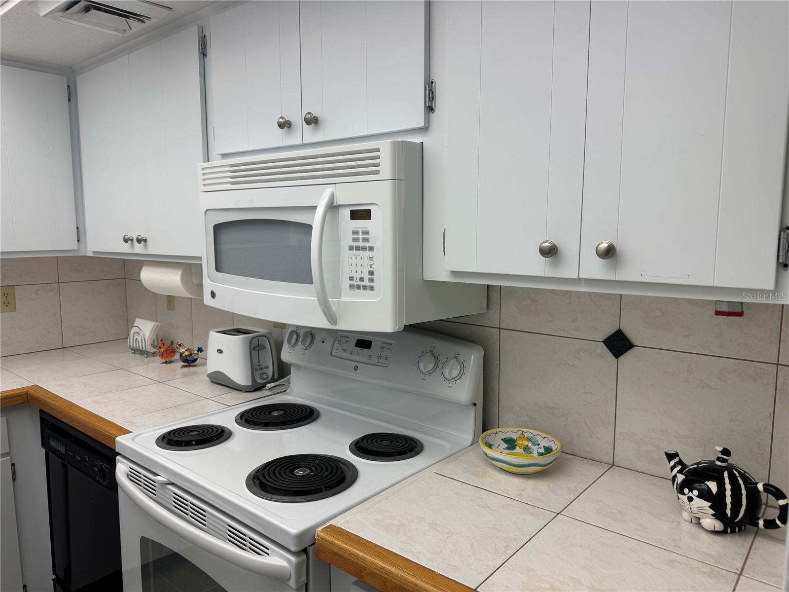Image 6 of 14 For 2437 Harbor Boulevard 106