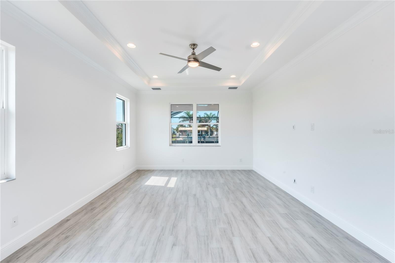 Image 13 of 48 For 15698 Meacham Circle