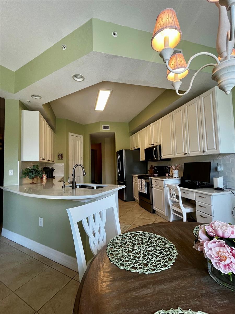 Image 10 of 55 For 96 Vivante Boulevard 9622